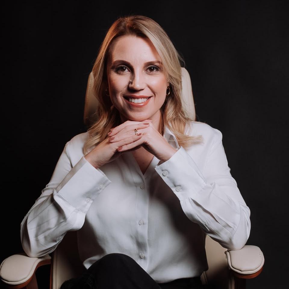 Dra. Gabriela Dadalt, urologista em Goiânia, CRM-GO 22.444 e RQE 17.415